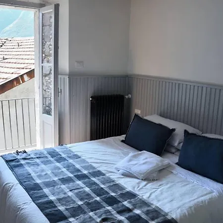 Rocks Holiday home Colonno